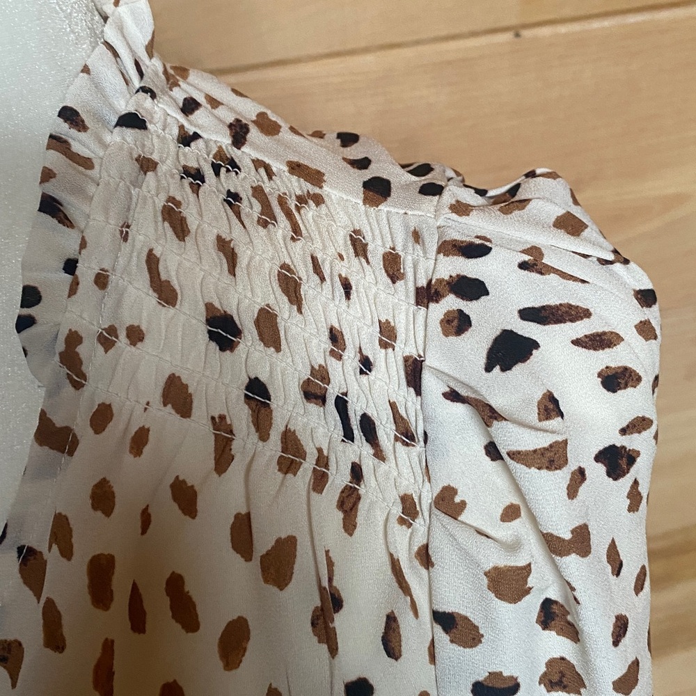 Tahari Animal Print Blouse in Cream and Brown - Picture 3 of 4